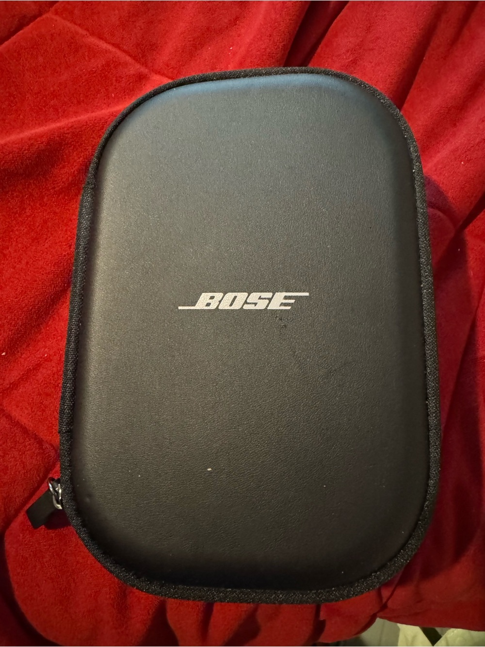 Bose Over-Ear Wireless Headphones in Pale Pink with Carrying Case - Picture 2 of 2